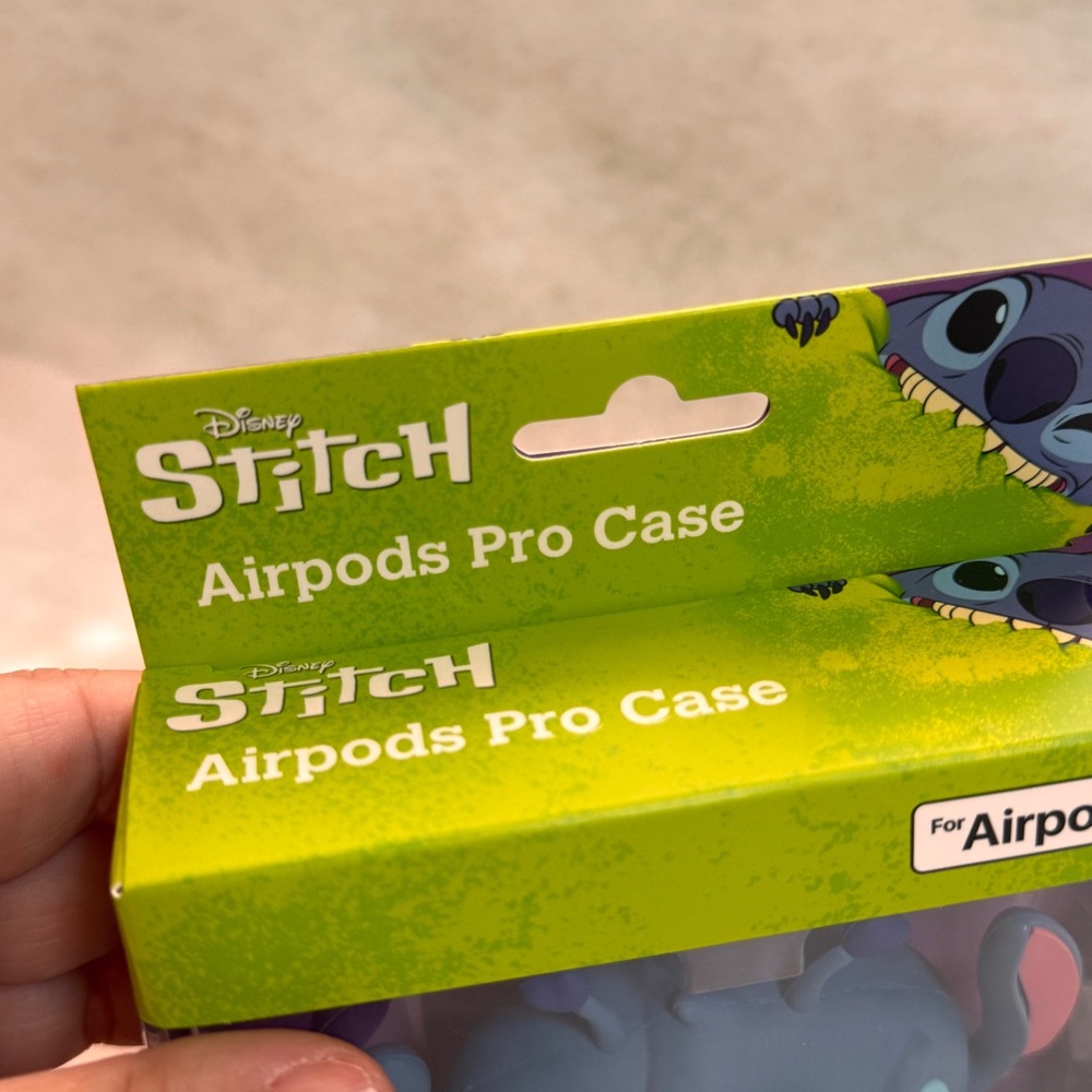Adorable Disney Stitch AirPod Pro Case - NEW - Picture 3 of 5